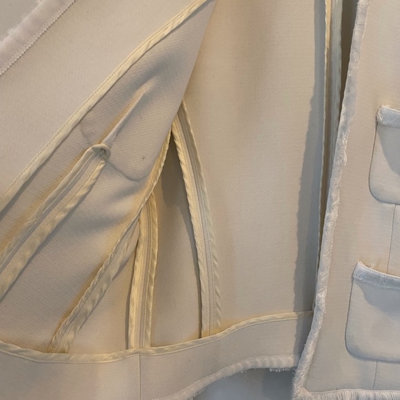 L’AGENCE creme blazer, size 2 - Picture 4 of 9